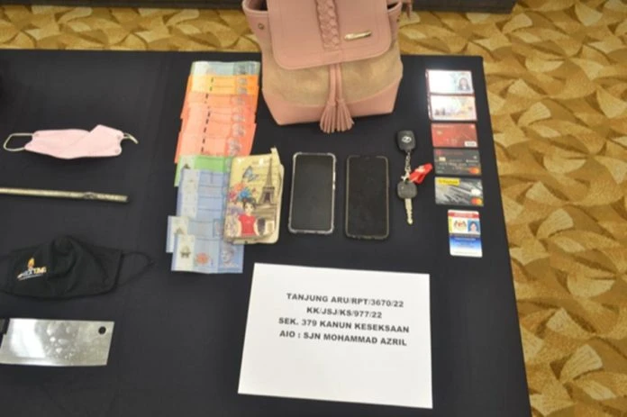 涉持械搶劫便利店 獨行匪偷女醫生手提袋