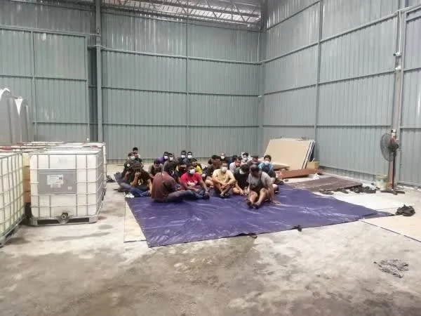 津貼燃油高價賣鄰國 新山走私集團「開業」一周遭警搗