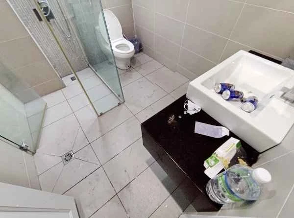 民宿慘變垃圾堆床也破洞 倒霉老闆嘆「遇到鬼」