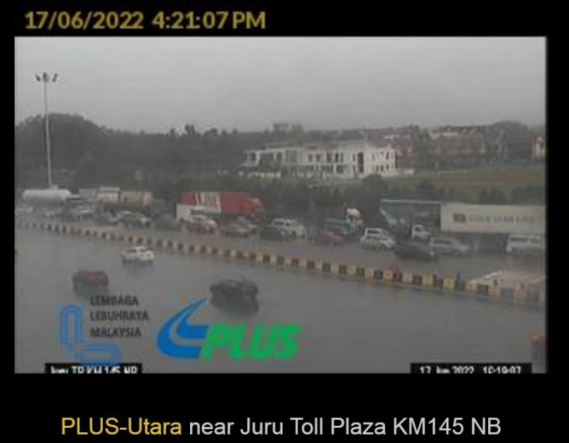 午後豪雨加上RFID失靈夾攻 多條大道湧現車龍或交通緩慢