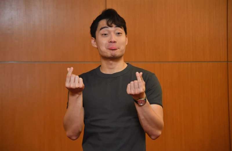 「Uncle Roger」返馬辦脫口秀 直呼：不會忘記大馬精神！