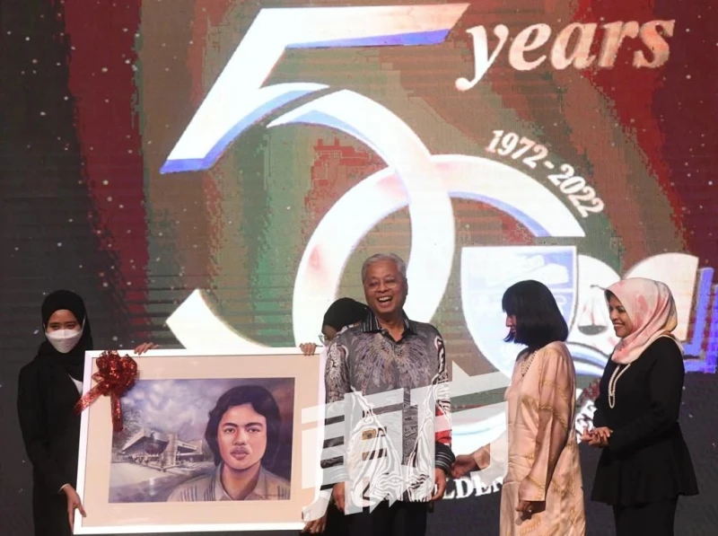 首相撥100萬設基金會　為貧戶提供法援資助