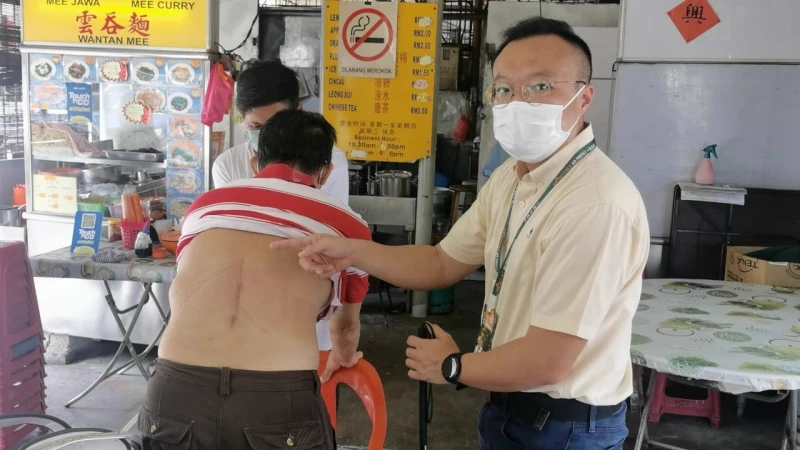 單軌火車月台閘門敞開不關　華男不慎掉入軌道腰椎受傷