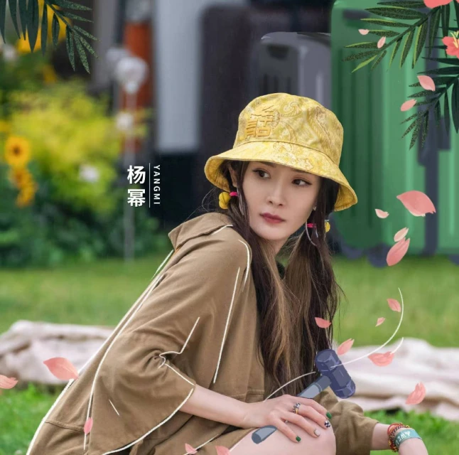 楊冪彎腰穿鞋泄好身材　網驚嘆：這是我能看的嗎？