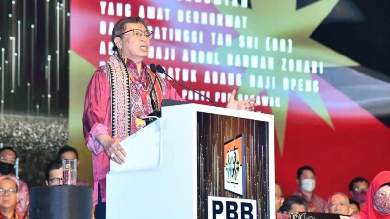 續用英語為官方語言  砂總理：必須實際一點