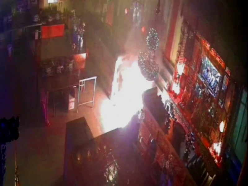 庇碧南堂大殿火患 火勢1小時後自行熄滅