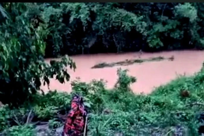 5少年結伴河流嬉戲 2人遭洪水沖走失蹤