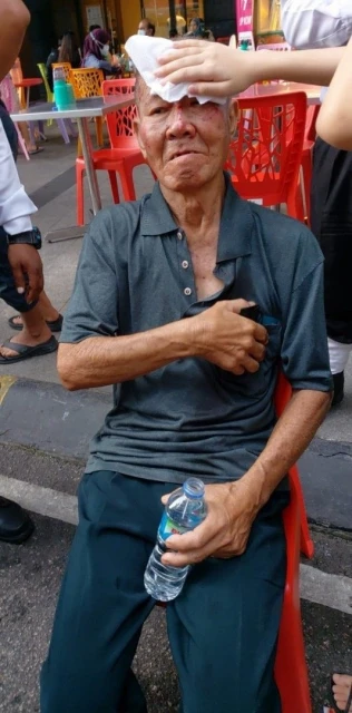 鄰國老翁來大馬尋子女　不慎失足頭破血流