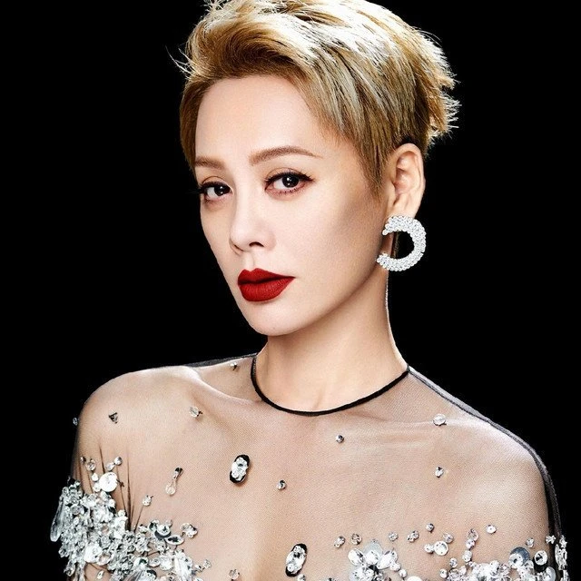 得罪造型師？《乘風破浪》寧靜造型撞臉Minions