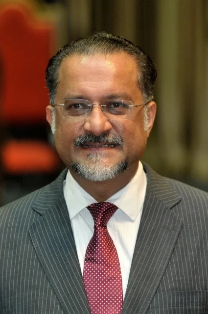 檳行政議員佳日星遇襲入院 警逮捕一嫌犯助查