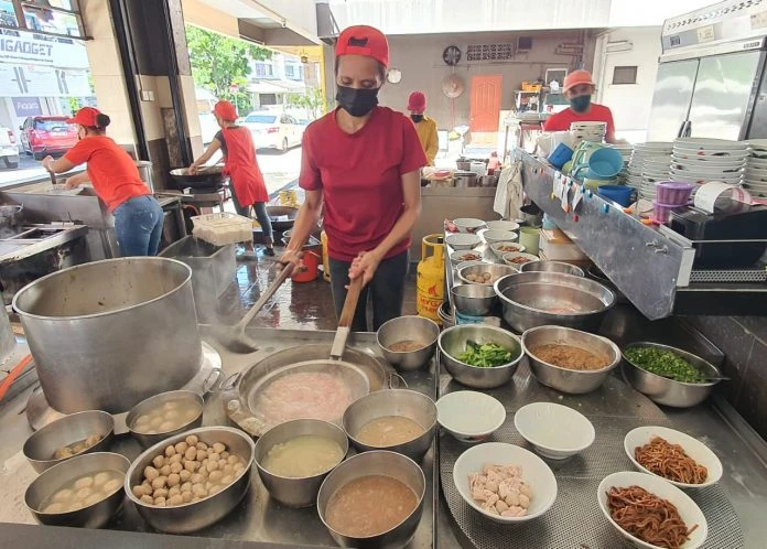 黎上發：豬肉價7連漲被迫上調 家香生肉麵每碗RM12