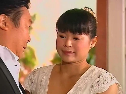 唱跳演繹鄧麗君經典歌　胡杏兒喜感十足似「肥田」