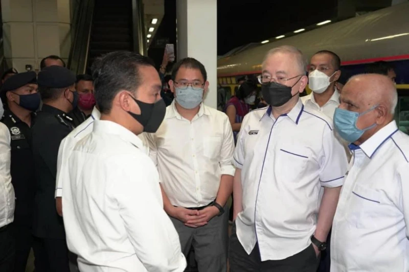 大馬暫不效法新加坡  實施車輛10年報廢制