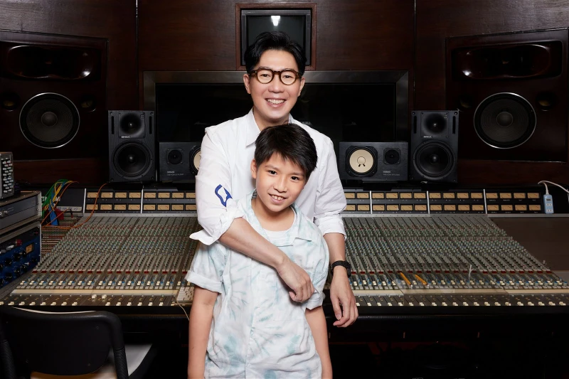 隔3年返家鄉大馬狂吃美食　品冠攜9歲兒子合作公益單曲