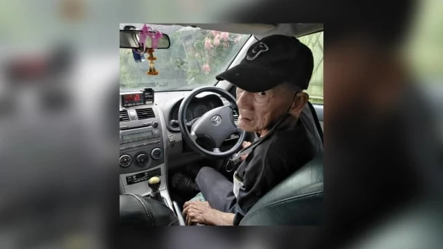 曼谷81歲老伯開德士餬口 同時尋找失聯女兒