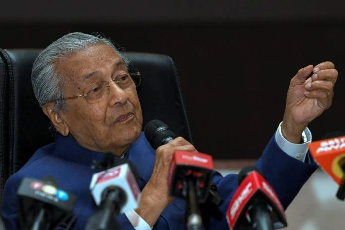 敦馬發表拿回獅城和白礁論　分析員：老套路博支持