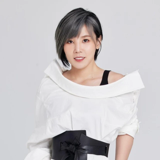 《煎熬》唱10年不覺得膩　李佳薇自稱「唱歌界的李宗偉」