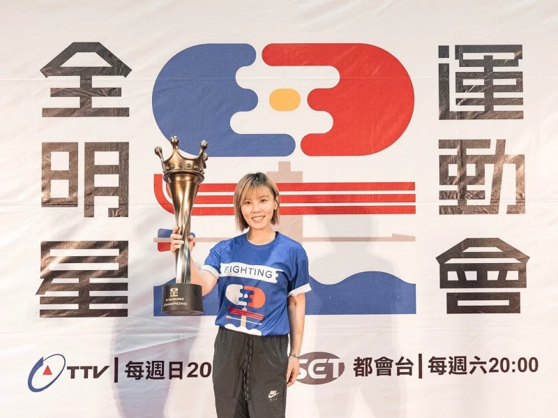 《煎熬》唱10年不覺得膩　李佳薇自稱「唱歌界的李宗偉」