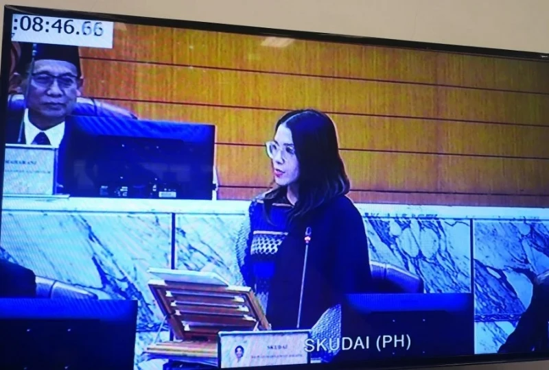 火箭女議員未戴頭巾 巫統議員援引議會常規抗議