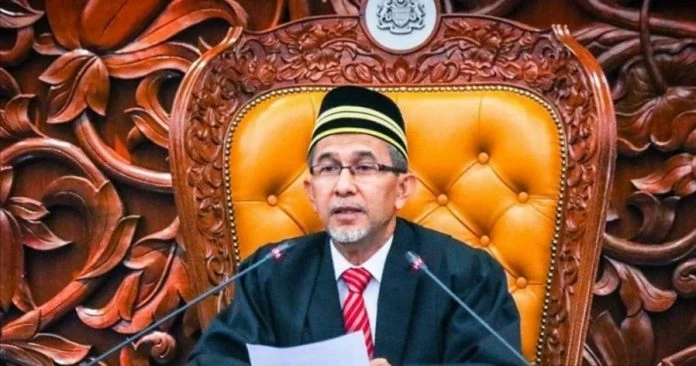 不滿亞航兩度更改班機　副議長：浪費我時間和錢不搭了