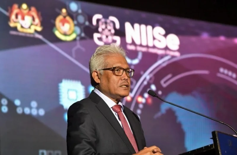 政府撥款9億令吉 落實移民系統現代化