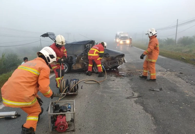 四驅車失控迎面相撞　轎車司機當場斃命