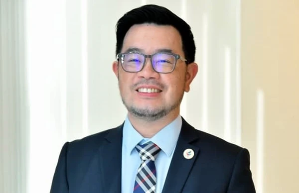 王鴻俊：解決庇區塞車 應設法改善公交系統