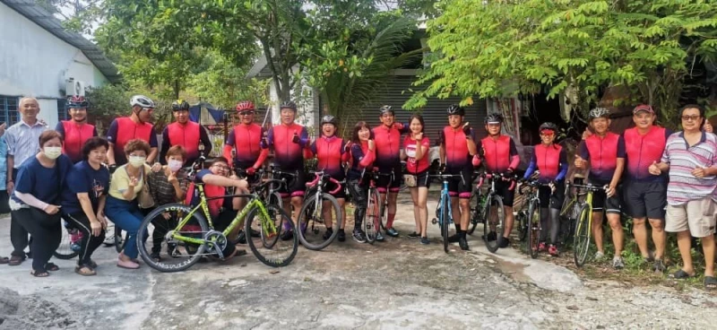 在新加坡闖拼事業有成　戴銪進騎腳車700公里探慈母