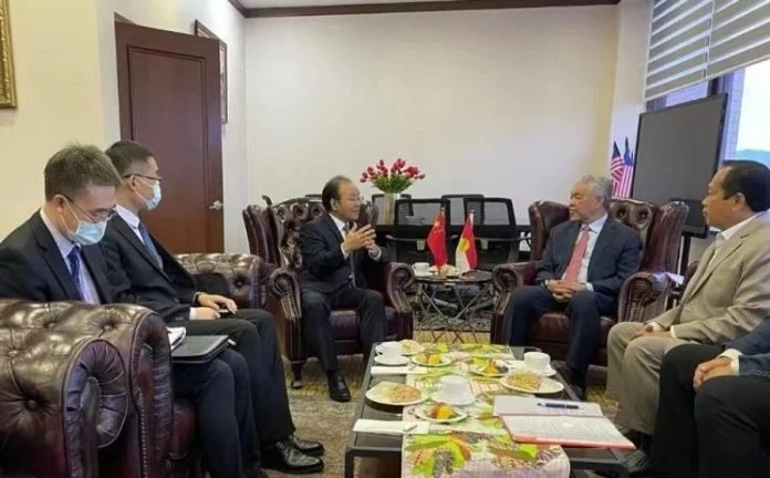 歐陽玉靖與阿末扎希會面　共商馬中合作和黨際交往