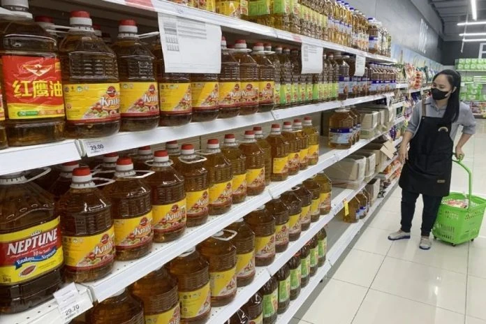 民眾促政府控制物價調漲　憂津貼取消恐接踵而來