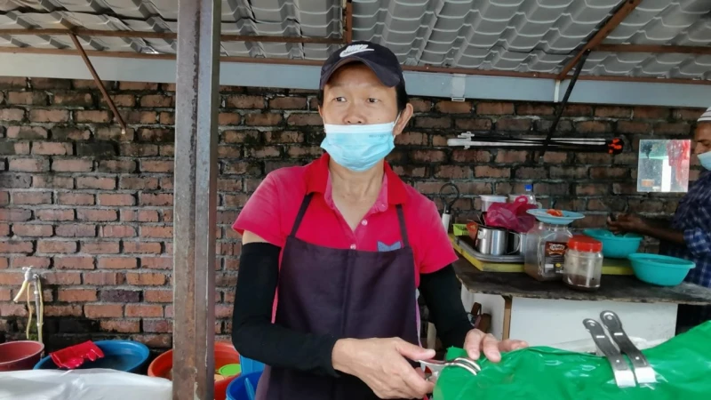 熟食業者冀政府勿取消肉雞雞蛋頂價