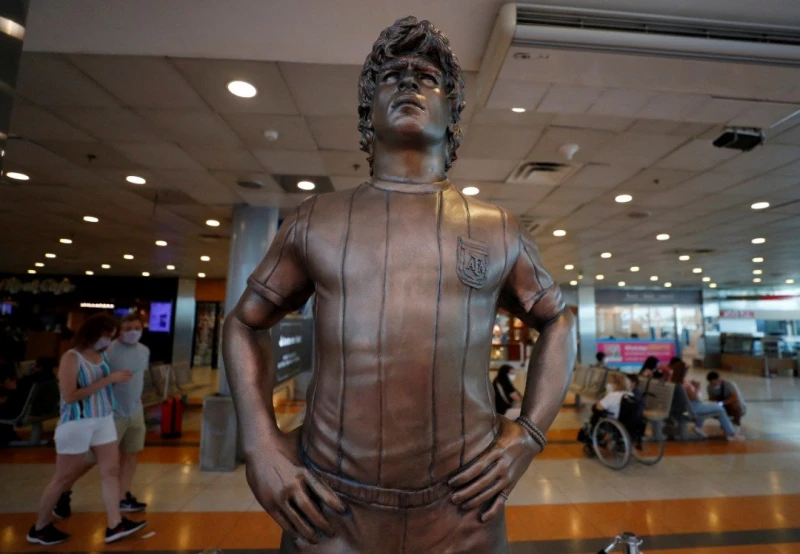 阿根廷法院以殺人罪　審判馬拉多納醫生和護士