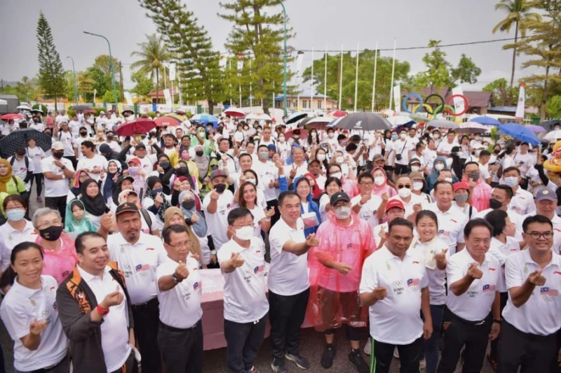 大雨無阻千人開啟奧林匹克稻田歡樂行 曹觀友:辦系列活動挖掘人才