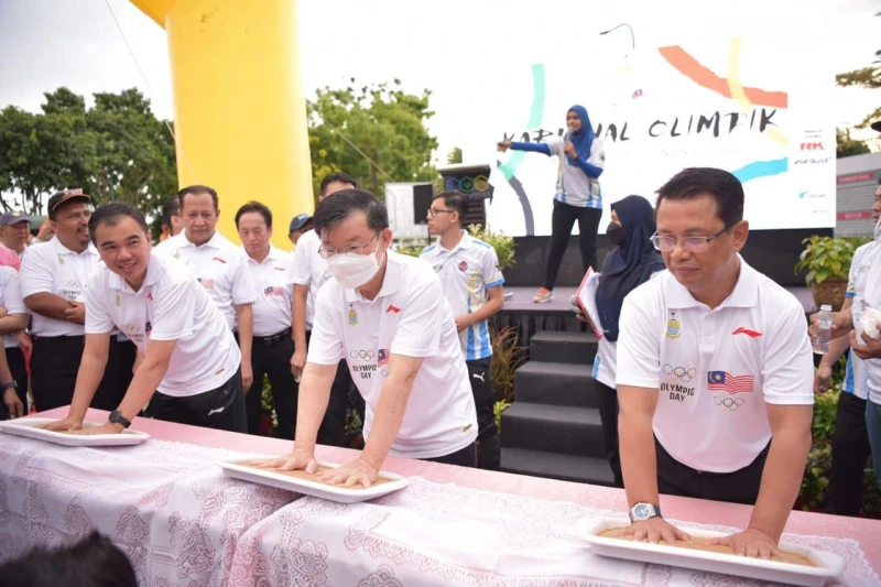 大雨無阻千人開啟奧林匹克稻田歡樂行　曹觀友：辦系列活動挖掘人才