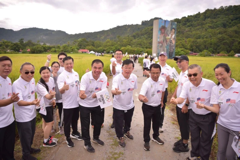 大雨無阻千人開啟奧林匹克稻田歡樂行　曹觀友：辦系列活動挖掘人才