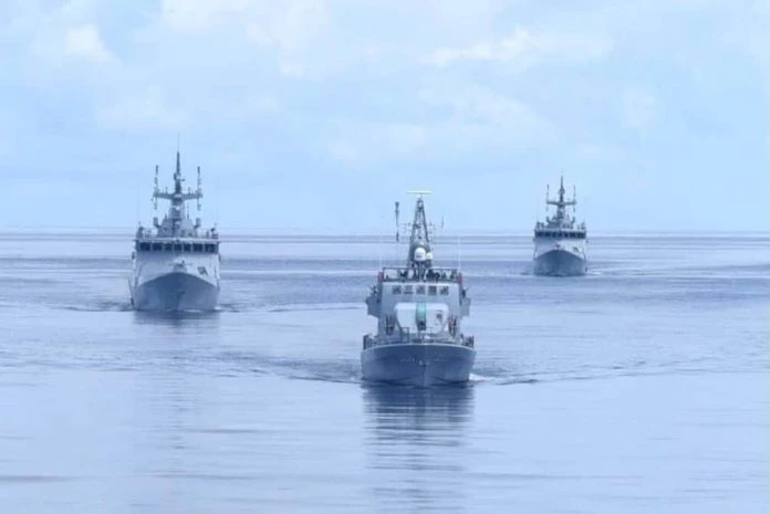 大馬海軍東艦隊 南中國海展開「婆羅洲作戰演習」
