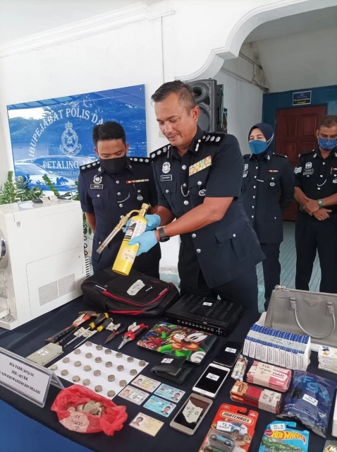 連鎖店夜間遭破門行竊　嫌犯偷閉路電視錄製機圖掩證據