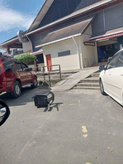 椅子占車位引熱議