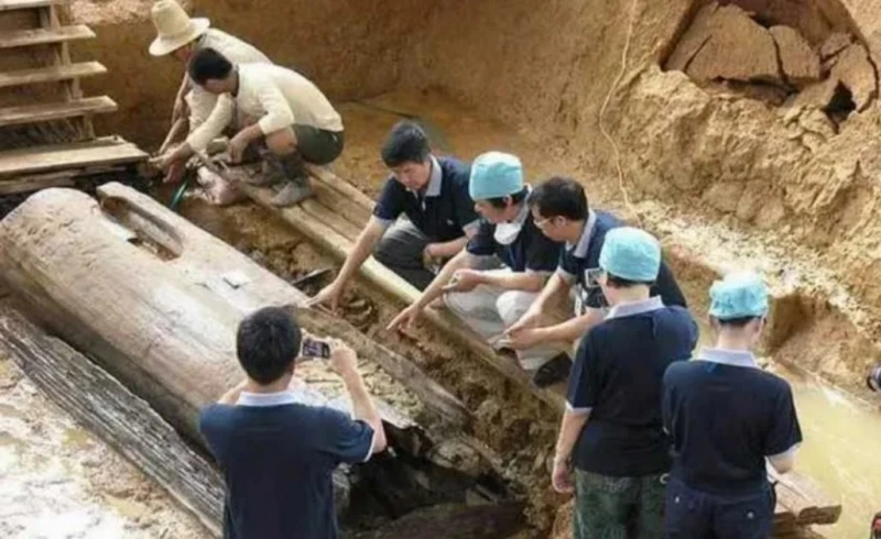 46名少女裸體陪葬　2千年後頭骨長出「綠色水晶」