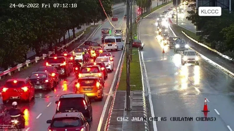 清晨豪雨不斷　隆雪多處水災車禍！