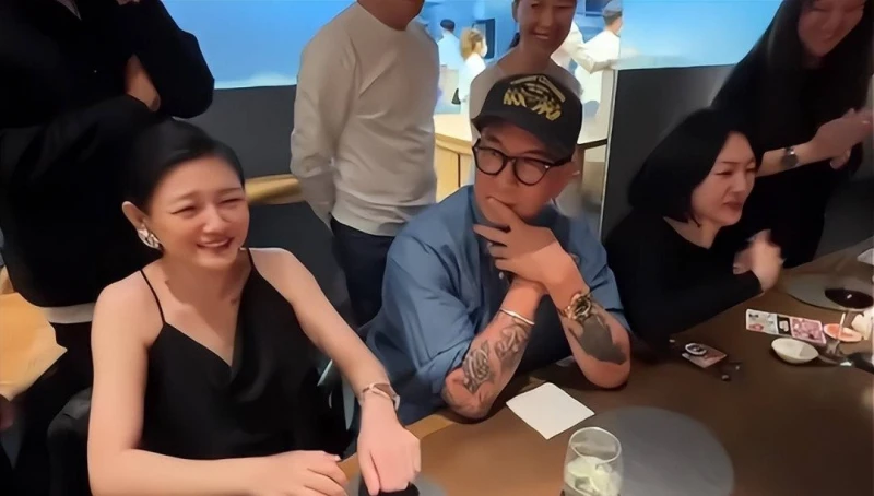 具俊曄曬與周杰倫合照　網好奇問：兩人用什麼語言交流？