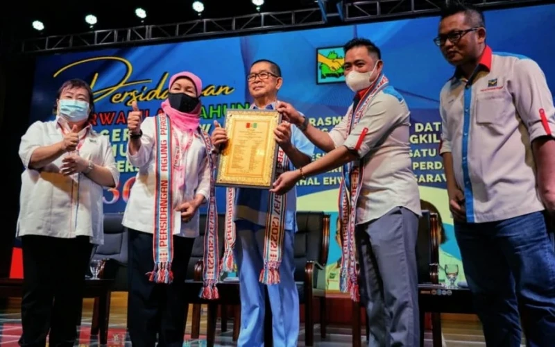 將鑑定接班人交接 麥西慕3年後卸黨主席職