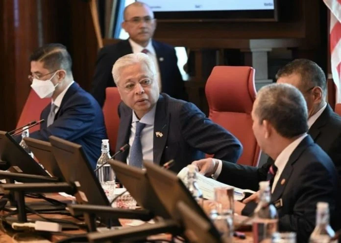 成立抗通脹聖戰特工隊　首相：每周開會兩次