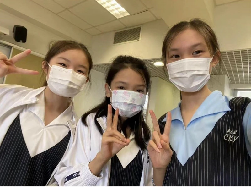 郭可盈母女檔參加書法比賽齊獲獎：感覺很溫馨