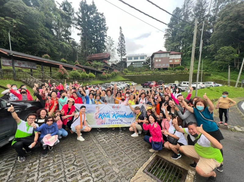 直播天王黃銘德帶逾百粉絲 游沙上山下海玩透透