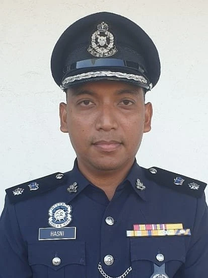 遇警路障心虛掉頭逃　毒販疑不忿被追撞警車被捕