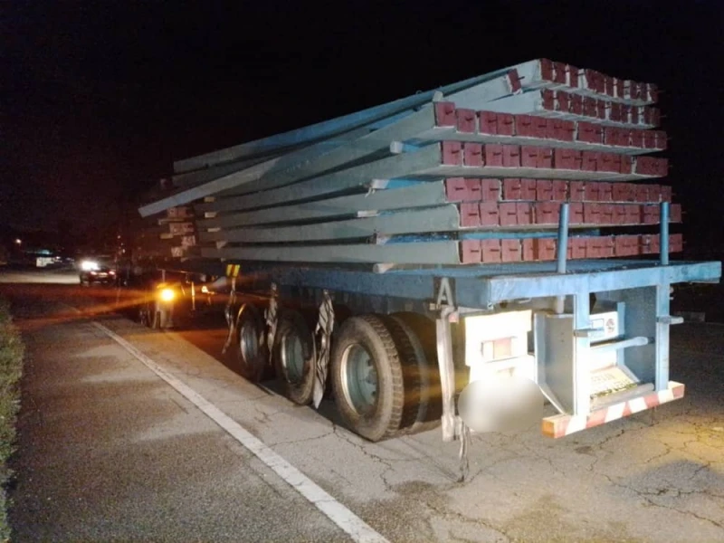 羅里汽車相撞　3印裔男女魂斷公路