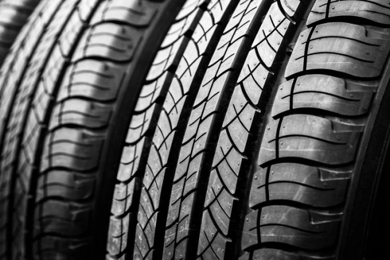 無論本地外國品牌 汽車輪胎今年內三連漲