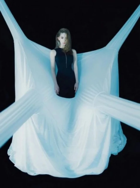 昆凌產後1個月宣布回歸 展現好身材 網贊「像沒生過一樣」