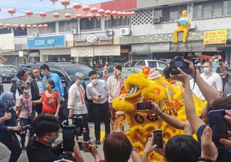 黃英賢允加速處理簽證程序 研究沙設澳洲大學